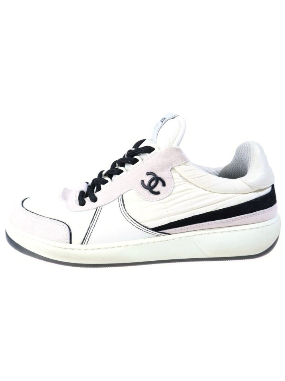 Chanel CC Logo Quilted Leather Switch Low-Top Sneakers White